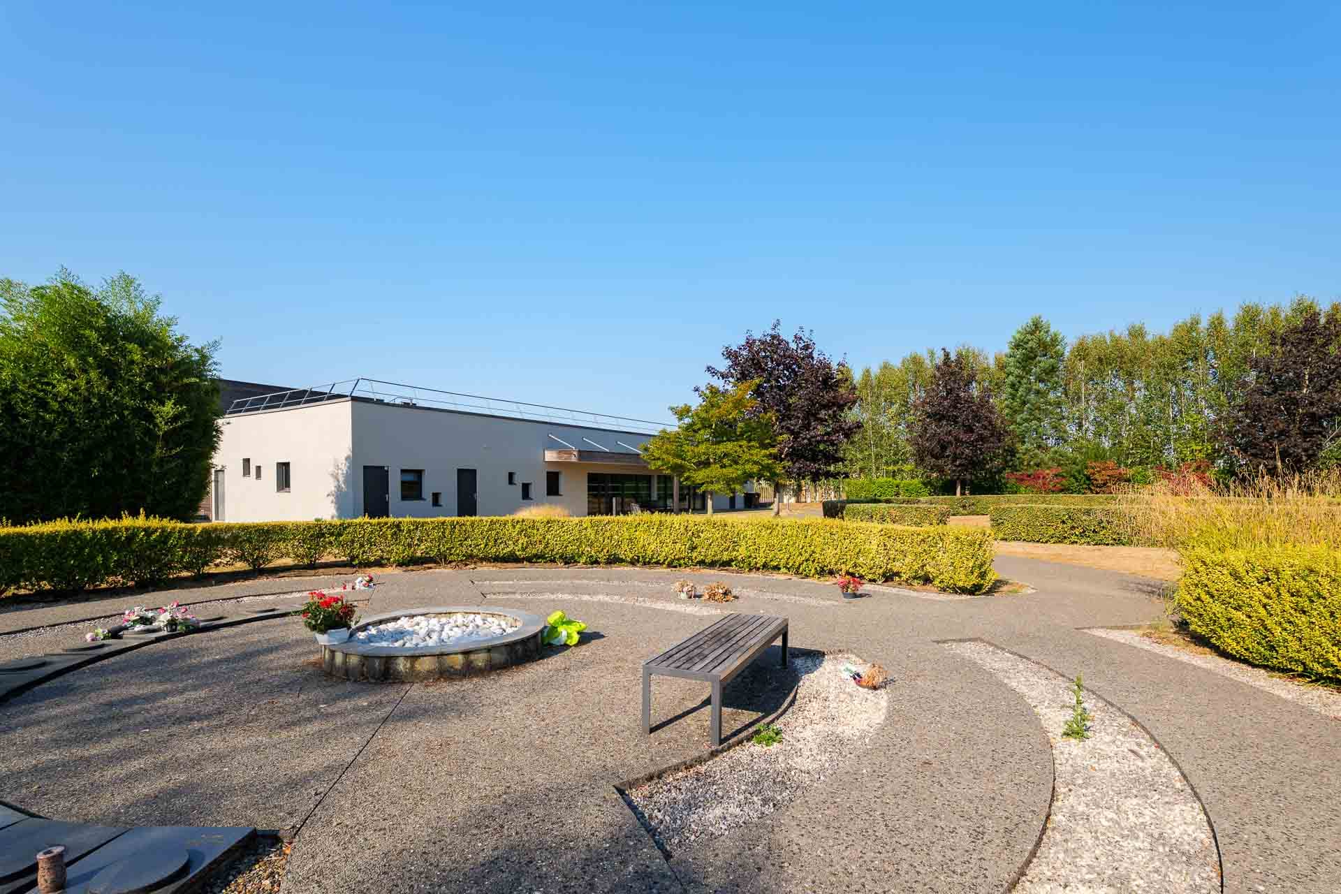 Crematorium de SaintSoupplets JARDIN